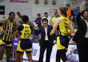 Fenerbah E Alag Z Final Serisinin Ilk Ma Nda Galip