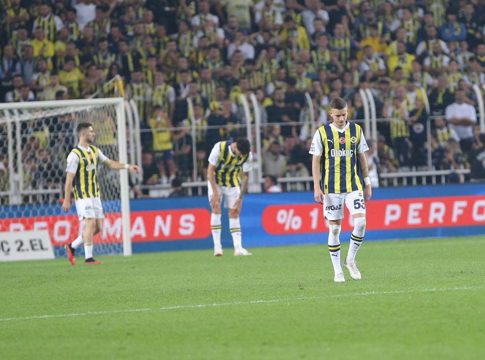 YAZARLARDAN FENERBAHE YORUMLARI