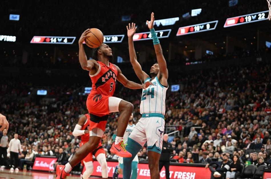 RAPTORS 111-106 HORNETS