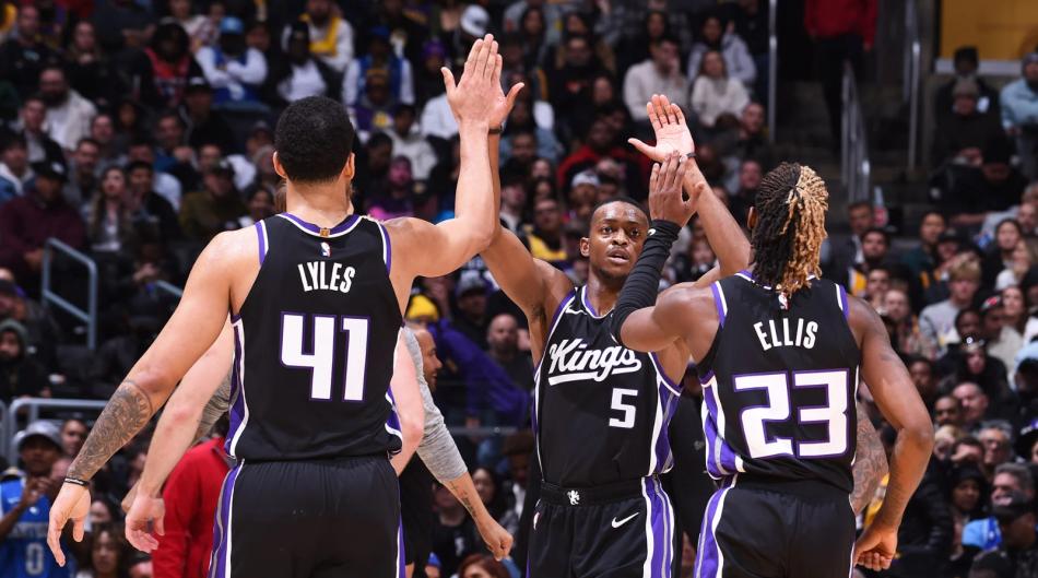 KINGS 130-120 LAKERS