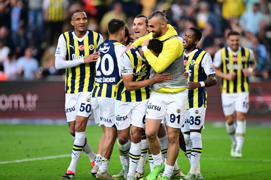 YAZARLARDAN FENERBAHE YORUMU