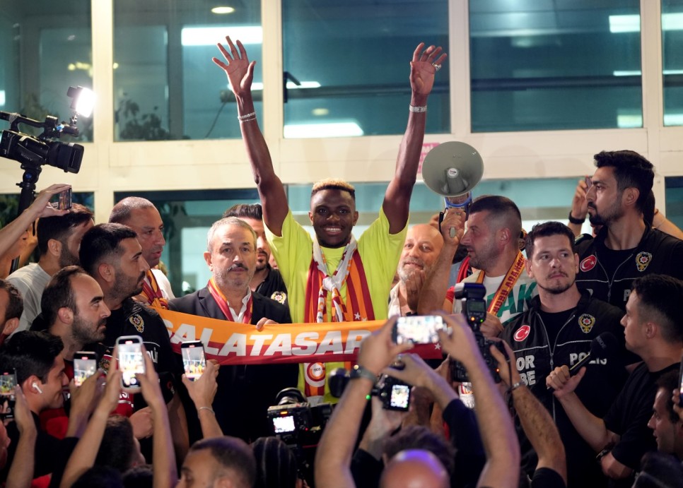 VICTOR OSIMHEN GALATASARAY'DA