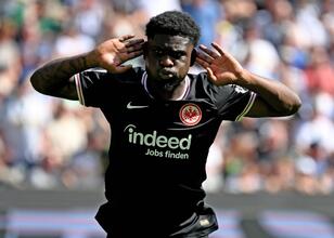 Galatasaray, ikna edemedi! Frankfurt’tan da açıklama geldi