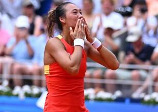 Teniste kadınlarda final, erkeklerde yarı finale çıkanlar belli oldu!