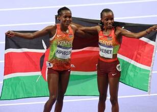 Kenyalı Beatrice Chebet altın madalya aldı