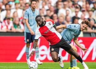 Feyenoord sezona puan kaybıyla başladı