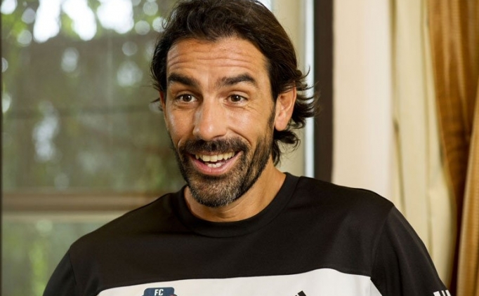 Robert Pires ikinci kez futbola veda etti