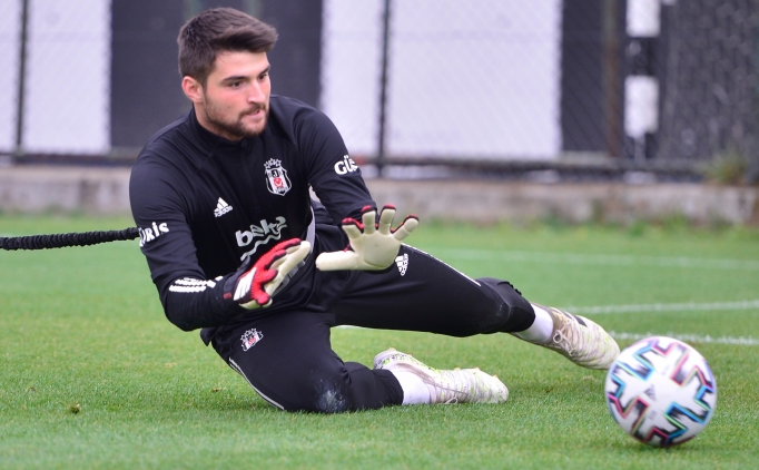 Lyon Dan Ersin Destanoglu Icin Transfer Teklifi Besiktas Haberleri