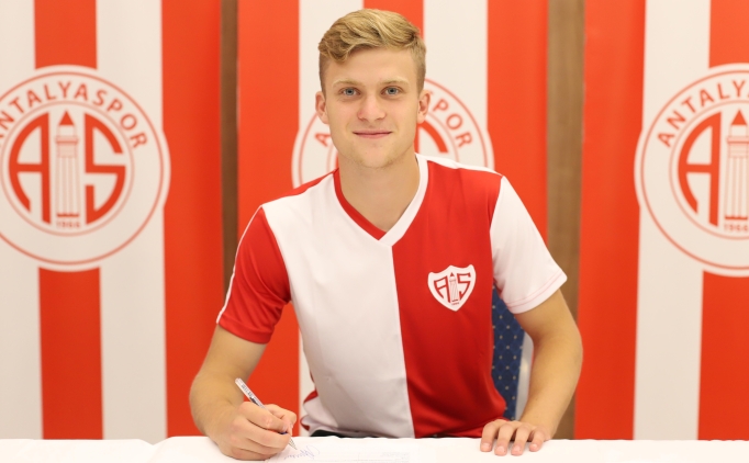 Antalyaspor bir transferi daha aklad