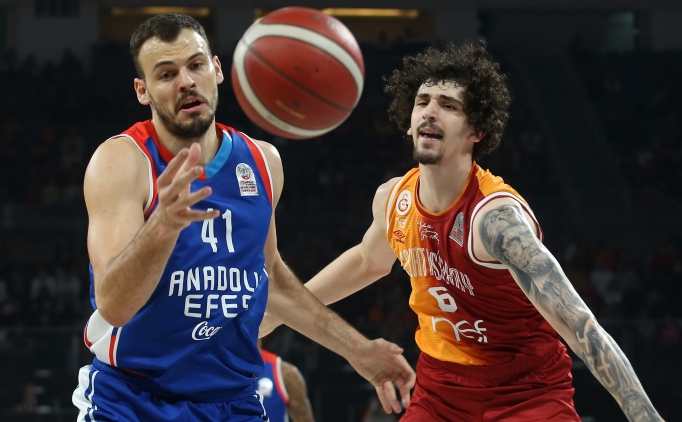 Anadolu Efes ile Galatasaray Ekmas kar karya!