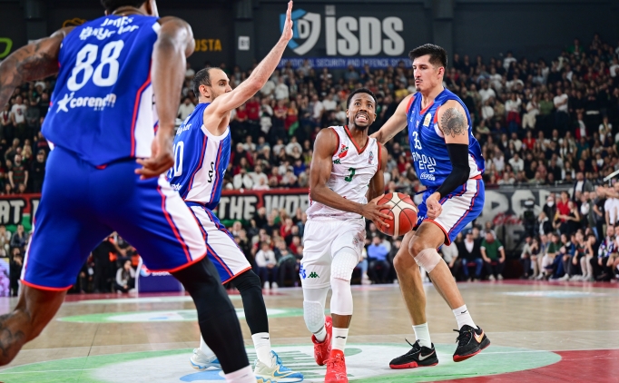 Pnar Karyaka'dan Anadolu Efes'e 18 say fark!