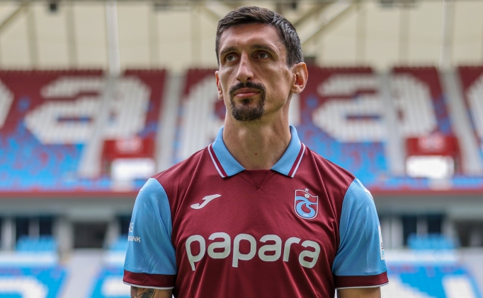 Trabzonspor'da Stefan Savic'e ilk zel grev!