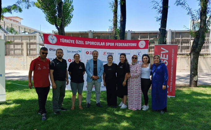 zel sporcular ve aileleri Ankara'da piknikte bulutu