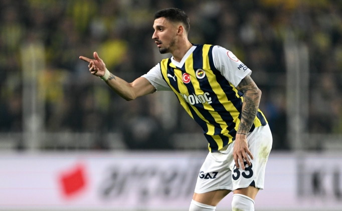 Fenerbahe'de ayrlk grmesi: Rade Krunic