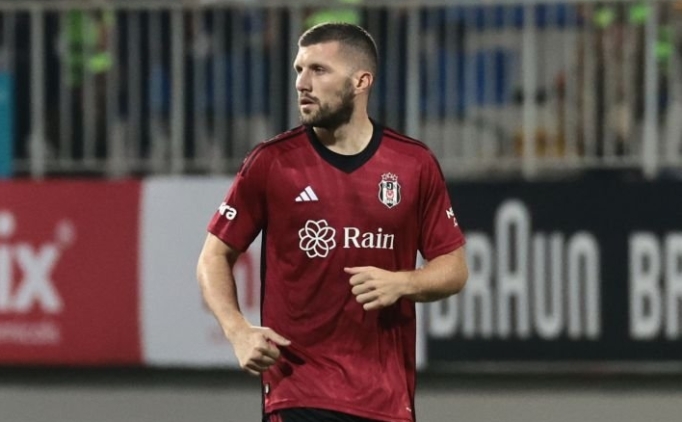 Beikta'ta Antre Rebic ile veda srprizi!