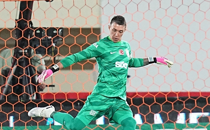 Muslera rekor iin sahaya kyor!