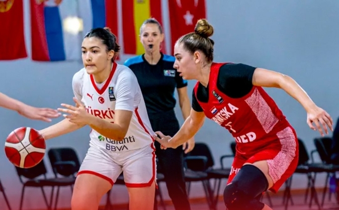 U18 Kadn Basket Milli Takm, Hrvatistan' 8 farkla geti