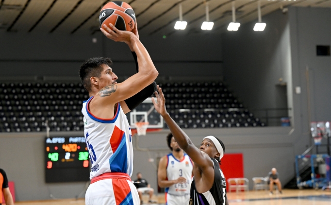 Anadolu Efes, Partizan' 1 say farkla yendi!