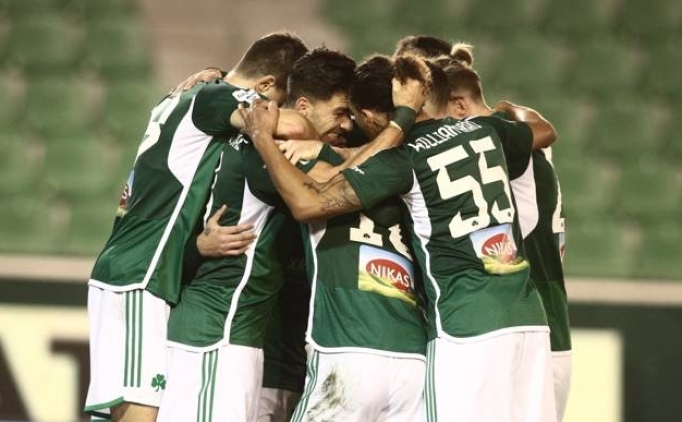 Panathinaikos dolu dizgin devam ediyor