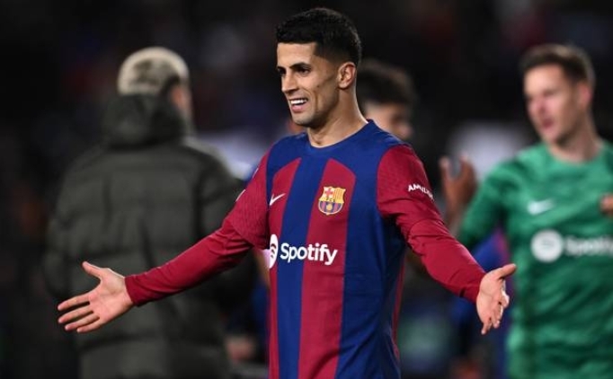 Cancelo'nun gz Barcelona'da! Kararn verdi