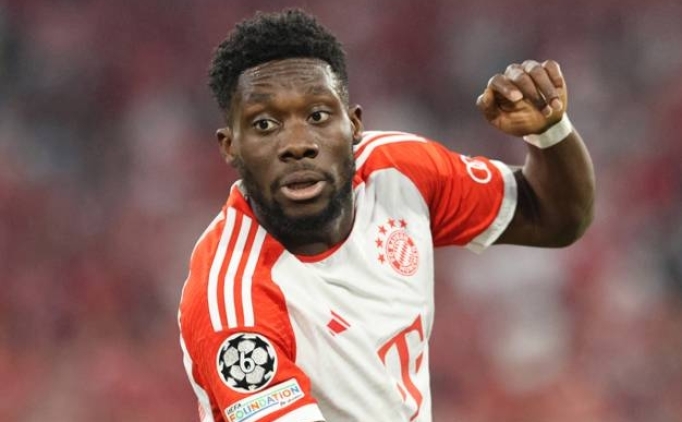 Uli Hoeness'ten Alphonso Davies'e fla eletiri