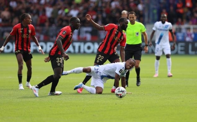 Ndombele oynad, Nice sahadan 1 puanla ayrld!