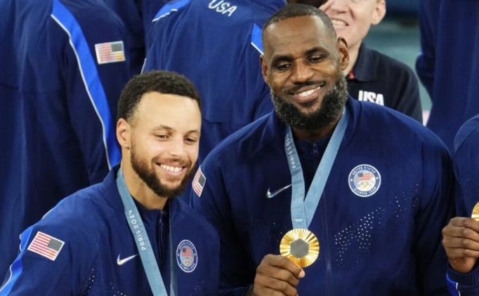 Curry, LeBron ile 'daha fazla deneyim yaamak' istiyor!