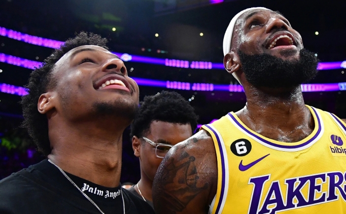 'Lakers, Bronny'yi sezonun ilk manda LeBron'la oynatacak' iddias