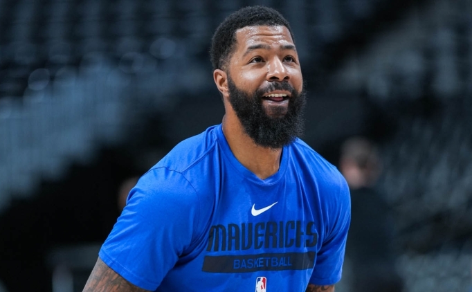 Dallas, veteran Markieff Morris'i 1 yl daha tutuyor!