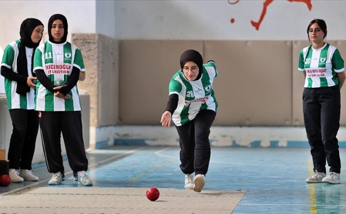 Bocce im Topu Milli Takm'nn 12 kiilik kadrosunun 8'i Samsun'daki liseden kt