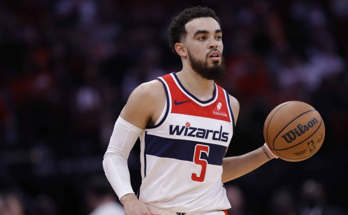 Suns ile anlaan Tyus Jones, takmn ilk 5 point guard olacak