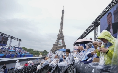 Paris'te Olimpiyat al treni ncesi yamur uyars