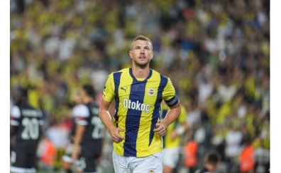 Fenerbahe'nin golcs Edin Dzeko, efsaneler arasnda!