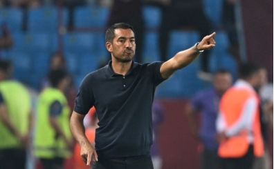 Giovanni van Bronckhorst: 'Bugnden bir eyler reniyoruz'