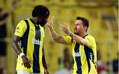 Fenerbahe'de Mert Hakan Yanda'a uyar