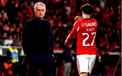 Jose Mourinho, sezonu namağlup bitirdi