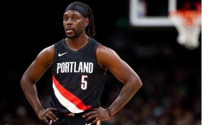 Giannis söylentileri gölgesinde Knicks, Jrue Holiday takasını araştırıyor